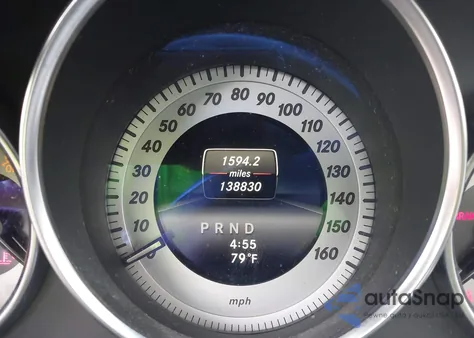 2014 Mercedes-Benz C 250 Sport z USA, uszkodzony, nr VIN WDDGF4HB2ER304790